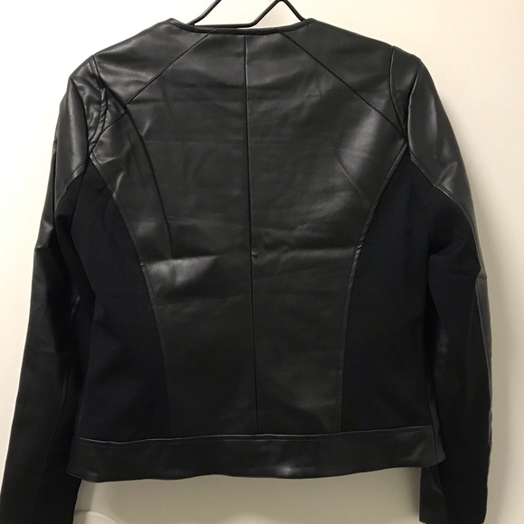 Sharp Gold Zipper Jacket! - Picture 5 of 7